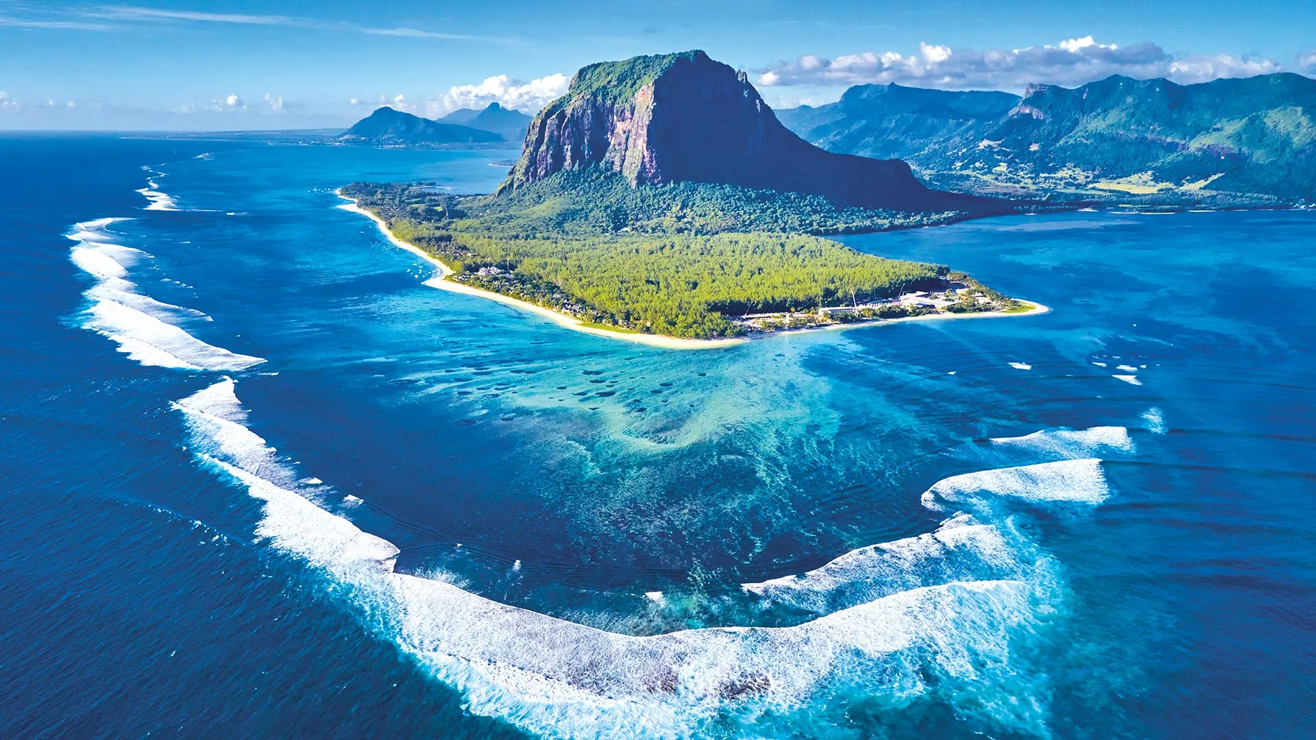 MRU111_Trauminsel-Mauritius_EV_26_content_1920x1080px_Le-Morne-Brabant-UNESCO