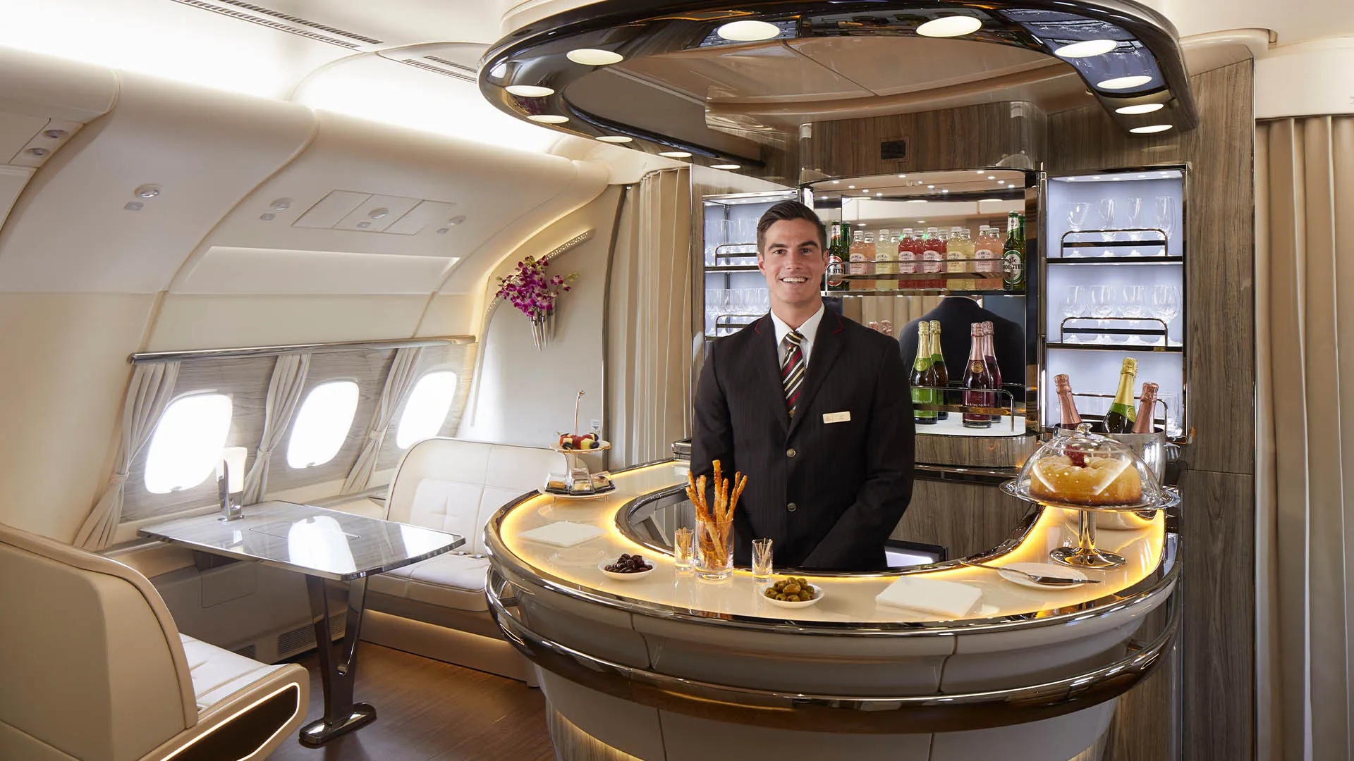 content_1920x1080px_wkz_emirates_bc-bar