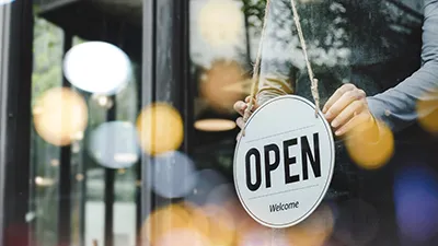 Öffnungszeiten in Tirana