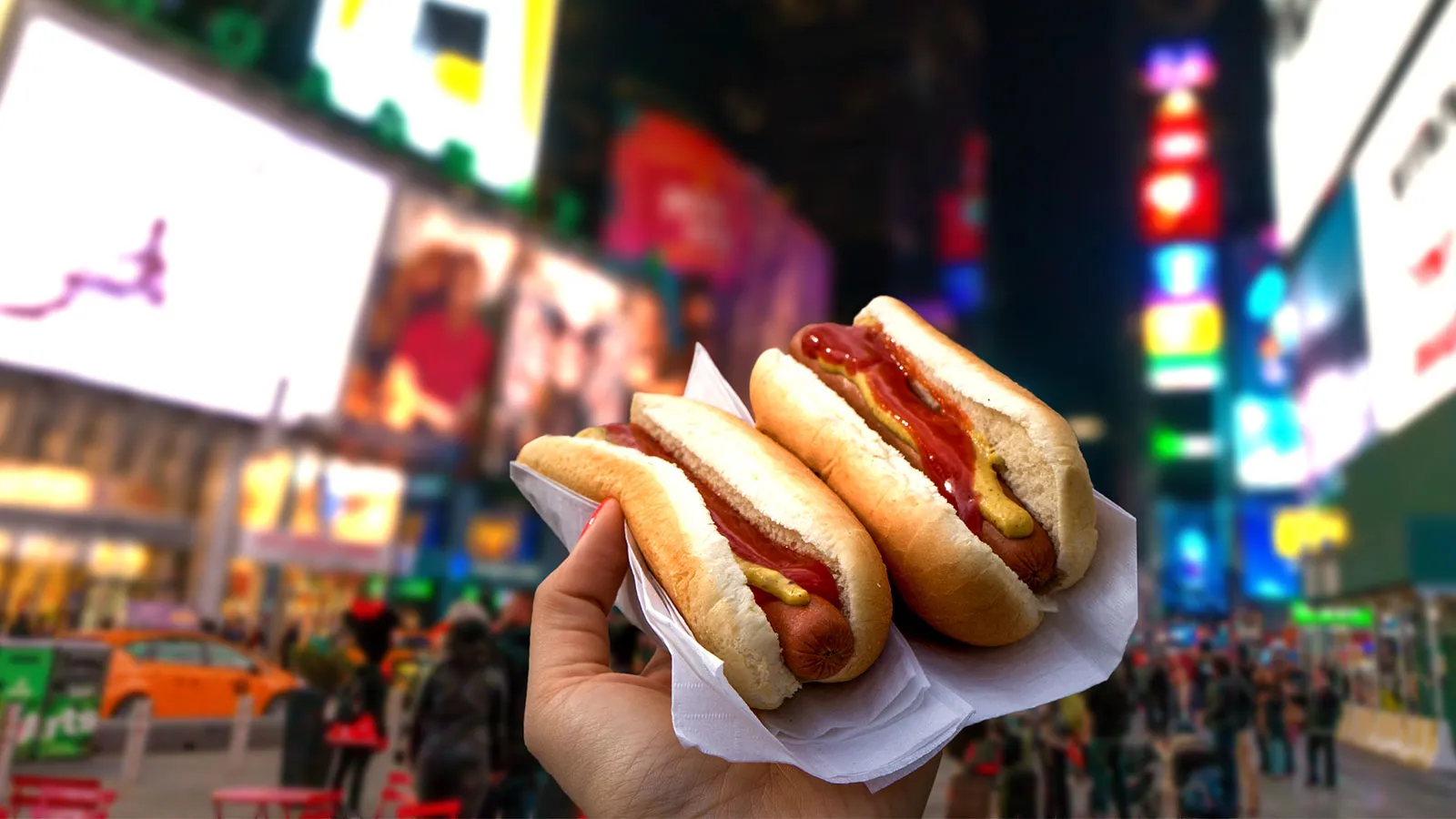 Hot Dog essen in New York