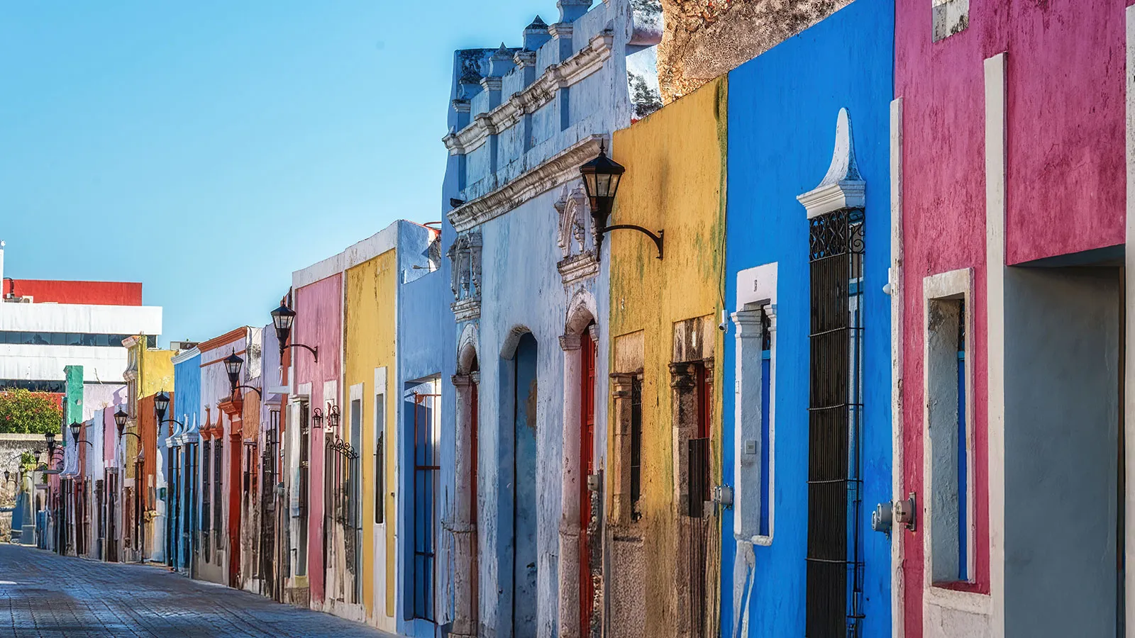 Farbenfrohes Campeche mit bunten Häusern