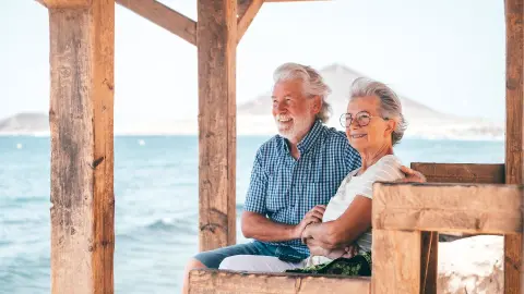 Paar am Strand-placeholder