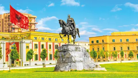 Skanderbeg-Statue in Tirana-placeholder