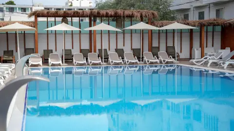 Horizont Hotel, Pool-placeholder