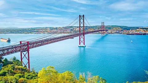 Hängebrücke Ponte 25 de Abril in Portugal-placeholder