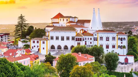 Palácio Nacional de Sintra im Sonnenuntergang-placeholder