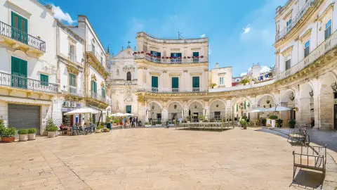 BRI111_Apulien_content_1920x1080px_martina-franca_Piazza-Maria-Immacolata-placeholder