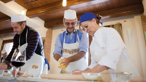 BLQ111_7296_Emilia_Romagna_Pasta-Kochkurs-placeholder