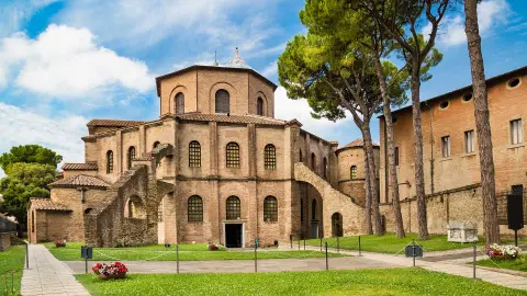 BLQ111_7296_Emilia_Romagna_Basilica_di_San_Vitale-placeholder