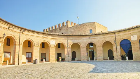 BLQ111_7296_Emilia_Romagna_mondaino-zitadelle-placeholder