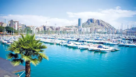 Hafen in Alicante (zubuchbar)-placeholder