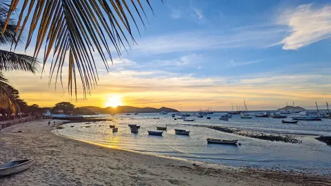 EZE111-112_Argentinien+Brasilien_content_1920x1080px_Praia-dos-Ossos_Buzios-placeholder