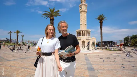 Berühmter Uhrturm in Izmir-placeholder