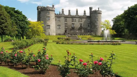 Gartenanlage von Kilkenny Castle-placeholder