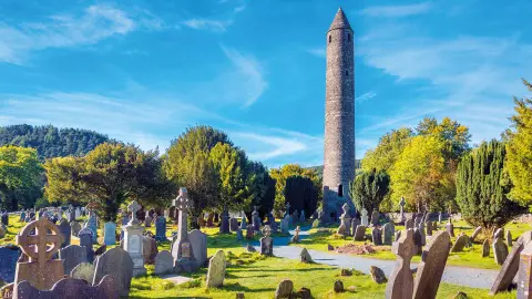 Das irische Tal Glendalough-placeholder
