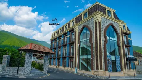 Außenansicht des Macara Sheki City Hotel-placeholder