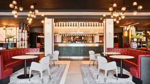 Radisson Hotel & Conference Centre, Bar-placeholder