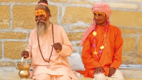 Traditionell gekleidete Männer-placeholder