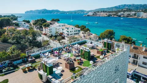 PMI118_Mallorcas_Mandelbluete_content_1920x1080px_Dachterasse-placeholder