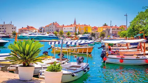 Hafen von Budva mit Booten-placeholder
