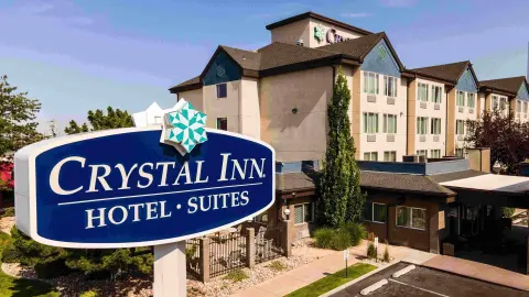 SLC Crystal Inn Hotel, Außenansicht-placeholder