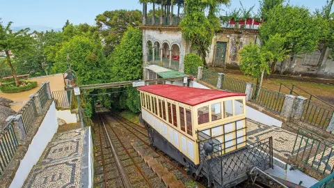 Wasserbalastbahn in der portugiesischen Stadt Braga-placeholder