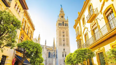 ESL112_Premium-Kurlaub-Costa-de-la-Luz_2025_Sevilla_Giralda-placeholder