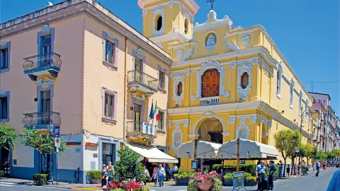 Piazza Tasso in Sorrent-placeholder