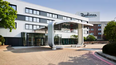 Radisson Hotel & Conference Centre London Heathrow Eingang-placeholder