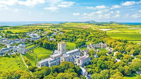 Sagenhaftes Wales St Davis Cathedral Titelbild-placeholder