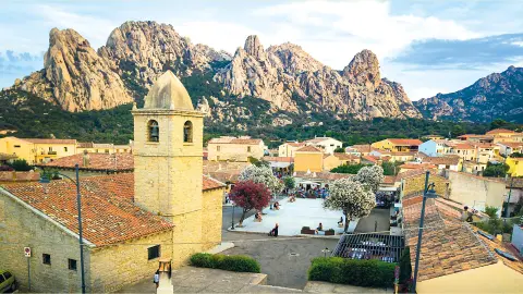 OLB111 Sardinien_Smaragd im Mittelmeer_content_1920x1080px_San-Pantaleo-Kopie-placeholder