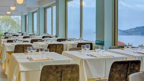 CTA111_Sizilien_Inselgoettin-unter-dem-Aetna_content_1920x1080px_Antares_Restaurant-placeholder