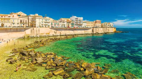 CTA111_Sizilien_Inselgoettin-unter-dem-Aetna_content_1920x1080px_Ortigia-placeholder