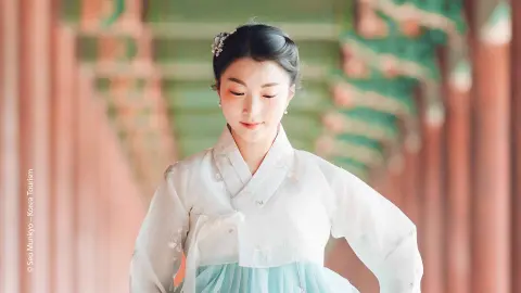 ICN113-114_7094-95_Südkorea_korean-woman-smile_neu-placeholder