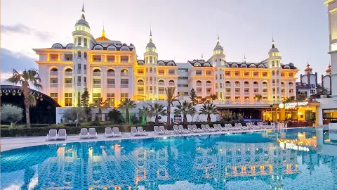 Hotel Side Royal Style, Pool-placeholder