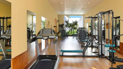 ESL111_unterwegs-an-der-costa-de-la-luz_23-fuerte-costa-luz-instalaciones-gym-placeholder