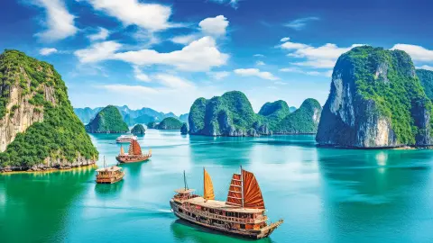 Dschunke in der Halong-Bucht-placeholder