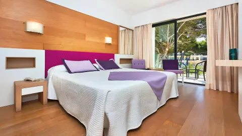 7043_Wanderreise-auf-Mallorca-S'Entrador-Playa_content_1920x1080px_ENT-Habitación-Doble-placeholder