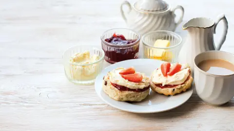 Halbpension & original Cornish Cream Tea inklusive-placeholder